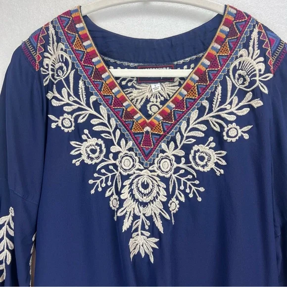 Johnny Was Workshop Silk Top Tunic Embroidered V-Neck Navy Blue Boho Size S - Picture 3 of 9
